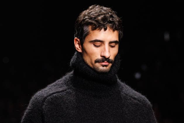 News - Dolce & Gabbana - Runway - Milan Fashion Week - Menswear Fall Winter 2026-2027 A model walks the runway during the Dolce &amp; Gabbana Fall Winter 2026 2027 menswear show at Milan Men s Fashion Week, on January 17, 2026, in Milan, Italy. Photo by Cinzia Camela. Milan Metropol Italy Copyright: xCinziaxCamelax xLiveMediax LPN_2241848