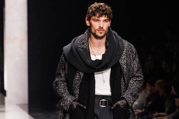 News - Dolce & Gabbana - Runway - Milan Fashion Week - Menswear Fall Winter 2026-2027 A model walks the runway during the Dolce &amp; Gabbana Fall Winter 2026 2027 menswear show at Milan Men s Fashion Week, on January 17, 2026, in Milan, Italy. Photo by Cinzia Camela. Milan Metropol Italy Copyright: xCinziaxCamelax xLiveMediax LPN_2241922
