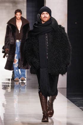 News - Dolce & Gabbana - Runway - Milan Fashion Week - Menswear Fall Winter 2026-2027 A model walks the runway during the Dolce &amp; Gabbana Fall Winter 2026 2027 menswear show at Milan Men s Fashion Week, on January 17, 2026, in Milan, Italy. Photo by Cinzia Camela. Milan Metropol Italy Copyright: xCinziaxCamelax xLiveMediax LPN_2241928