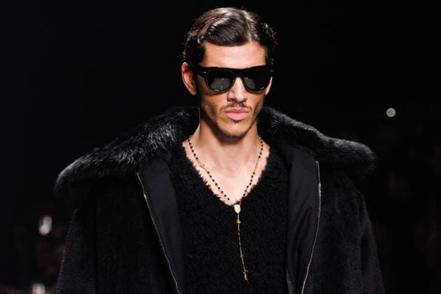 News - Dolce & Gabbana - Runway - Milan Fashion Week - Menswear Fall Winter 2026-2027 A model walks the runway during the Dolce &amp; Gabbana Fall Winter 2026 2027 menswear show at Milan Men s Fashion Week, on January 17, 2026, in Milan, Italy. Photo by Cinzia Camela. Milan Metropol Italy Copyright: xCinziaxCamelax xLiveMediax LPN_2241948