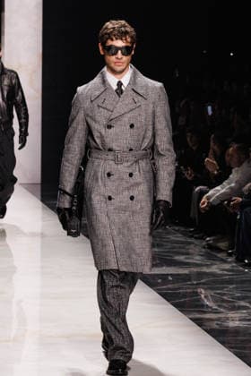 News - Dolce & Gabbana - Runway - Milan Fashion Week - Menswear Fall Winter 2026-2027 A model walks the runway during the Dolce &amp; Gabbana Fall Winter 2026 2027 menswear show at Milan Men s Fashion Week, on January 17, 2026, in Milan, Italy. Photo by Cinzia Camela. Milan Metropol Italy Copyright: xCinziaxCamelax xLiveMediax LPN_2241958