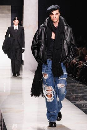 News - Dolce & Gabbana - Runway - Milan Fashion Week - Menswear Fall Winter 2026-2027 A model walks the runway during the Dolce &amp; Gabbana Fall Winter 2026 2027 menswear show at Milan Men s Fashion Week, on January 17, 2026, in Milan, Italy. Photo by Cinzia Camela. Milan Metropol Italy Copyright: xCinziaxCamelax xLiveMediax LPN_2241976