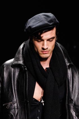 News - Dolce & Gabbana - Runway - Milan Fashion Week - Menswear Fall Winter 2026-2027 A model walks the runway during the Dolce &amp; Gabbana Fall Winter 2026 2027 menswear show at Milan Men s Fashion Week, on January 17, 2026, in Milan, Italy. Photo by Cinzia Camela. Milan Metropol Italy Copyright: xCinziaxCamelax xLiveMediax LPN_2241980