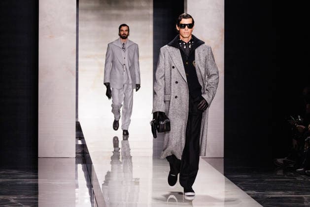 News - Dolce & Gabbana - Runway - Milan Fashion Week - Menswear Fall Winter 2026-2027 A model walks the runway during the Dolce &amp; Gabbana Fall Winter 2026 2027 menswear show at Milan Men s Fashion Week, on January 17, 2026, in Milan, Italy. Photo by Cinzia Camela. Milan Metropol Italy Copyright: xCinziaxCamelax xLiveMediax LPN_2242101