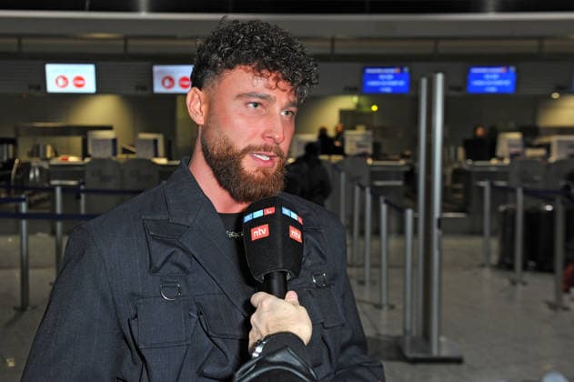 RTL Dschungelcamp 2026 Umut Tekin on the occasion of the departure of the candidates of the RTL program Ich bin ein Star holt mich hier raus to the Jungle Camp 2026 in Australia on 17 01 2026 at Frankfurt Main Airport 20260117MWI101600