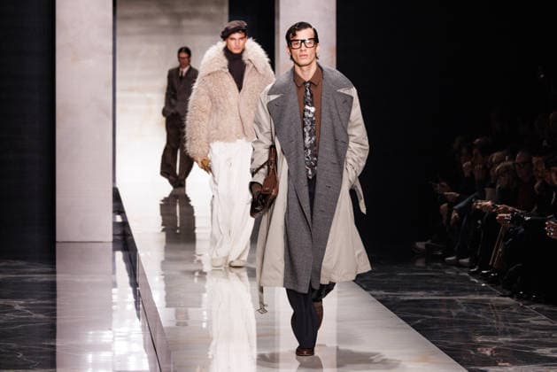 News - Dolce & Gabbana - Runway - Milan Fashion Week - Menswear Fall Winter 2026-2027 A model walks the runway during the Dolce &amp; Gabbana Fall Winter 2026 2027 menswear show at Milan Men s Fashion Week, on January 17, 2026, in Milan, Italy. Photo by Cinzia Camela. Milan Metropol Italy Copyright: xCinziaxCamelax xLiveMediax LPN_2242287