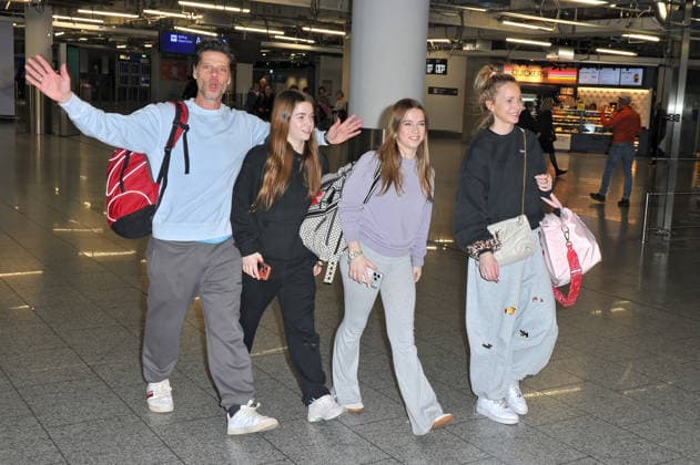 RTL Dschungelcamp 2026 Stephen , Katharina Katharina Wedemann , Amelie Sophie and Lilly Marleen Dürr on the occasion of the departure of the candidates of the RTL program Ich bin ein Star holt mich hier raus to the Jungle Camp 2026 in Australia on 17 01 2026 at Frankfurt Main Airport 20260117MWI101590