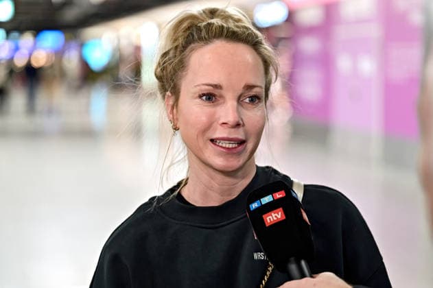RTL Dschungelcamp 2026 Katharina Katharina Wedemann Dürr on the occasion of the departure of the candidates of the RTL program Ich bin ein Star holt mich hier raus to the Jungle Camp 2026 in Australia on 17 01 2026 at Frankfurt Main Airport 20260117MWI101930