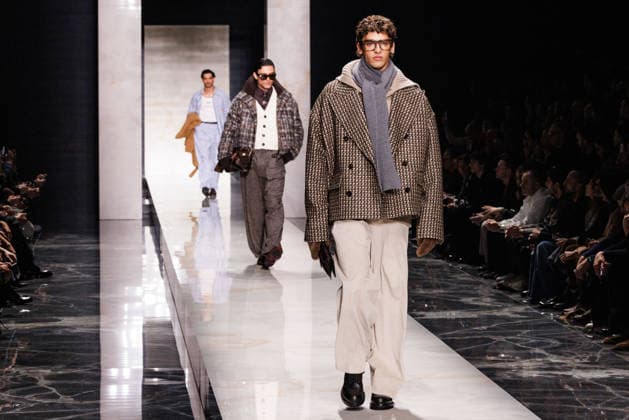 News - Dolce & Gabbana - Runway - Milan Fashion Week - Menswear Fall Winter 2026-2027 A model walks the runway during the Dolce &amp; Gabbana Fall Winter 2026 2027 menswear show at Milan Men s Fashion Week, on January 17, 2026, in Milan, Italy. Photo by Cinzia Camela. Milan Metropol Italy Copyright: xCinziaxCamelax xLiveMediax LPN_2242372