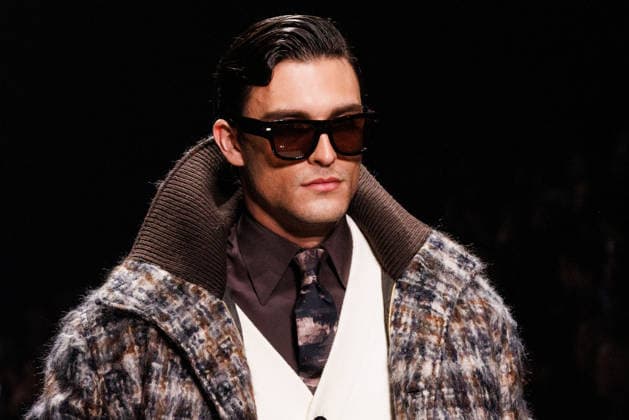 News - Dolce & Gabbana - Runway - Milan Fashion Week - Menswear Fall Winter 2026-2027 A model walks the runway during the Dolce &amp; Gabbana Fall Winter 2026 2027 menswear show at Milan Men s Fashion Week, on January 17, 2026, in Milan, Italy. Photo by Cinzia Camela. Milan Metropol Italy Copyright: xCinziaxCamelax xLiveMediax LPN_2242472