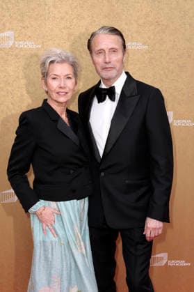 Mads Mikkelsen with wife Hanne Jacobsen at the presentation of the 38 European Film Awards 2026 at the Haus der Kulturen der Welt Berlin, 17 01 2026 Foto:xS.xGabschx xFuturexImagex efa_6163