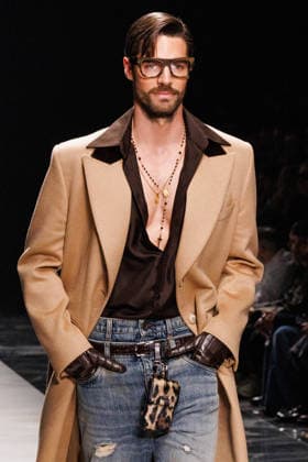 News - Dolce & Gabbana - Runway - Milan Fashion Week - Menswear Fall Winter 2026-2027 A model walks the runway during the Dolce &amp; Gabbana Fall Winter 2026 2027 menswear show at Milan Men s Fashion Week, on January 17, 2026, in Milan, Italy. Photo by Cinzia Camela. Milan Metropol Italy Copyright: xCinziaxCamelax xLiveMediax LPN_2242562