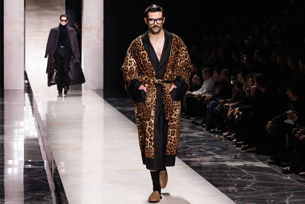 News - Dolce & Gabbana - Runway - Milan Fashion Week - Menswear Fall Winter 2026-2027 A model walks the runway during the Dolce &amp; Gabbana Fall Winter 2026 2027 menswear show at Milan Men s Fashion Week, on January 17, 2026, in Milan, Italy. Photo by Cinzia Camela. Milan Metropol Italy Copyright: xCinziaxCamelax xLiveMediax LPN_2242594