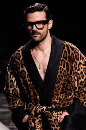 News - Dolce & Gabbana - Runway - Milan Fashion Week - Menswear Fall Winter 2026-2027 A model walks the runway during the Dolce &amp; Gabbana Fall Winter 2026 2027 menswear show at Milan Men s Fashion Week, on January 17, 2026, in Milan, Italy. Photo by Cinzia Camela. Milan Metropol Italy Copyright: xCinziaxCamelax xLiveMediax LPN_2242598