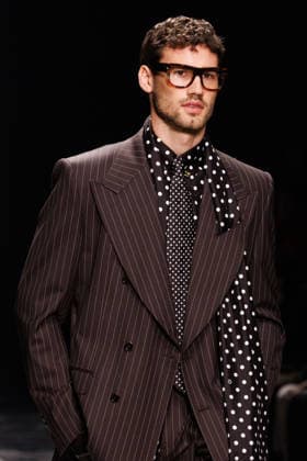 News - Dolce & Gabbana - Runway - Milan Fashion Week - Menswear Fall Winter 2026-2027 A model walks the runway during the Dolce &amp; Gabbana Fall Winter 2026 2027 menswear show at Milan Men s Fashion Week, on January 17, 2026, in Milan, Italy. Photo by Cinzia Camela. Milan Metropol Italy Copyright: xCinziaxCamelax xLiveMediax LPN_2242610