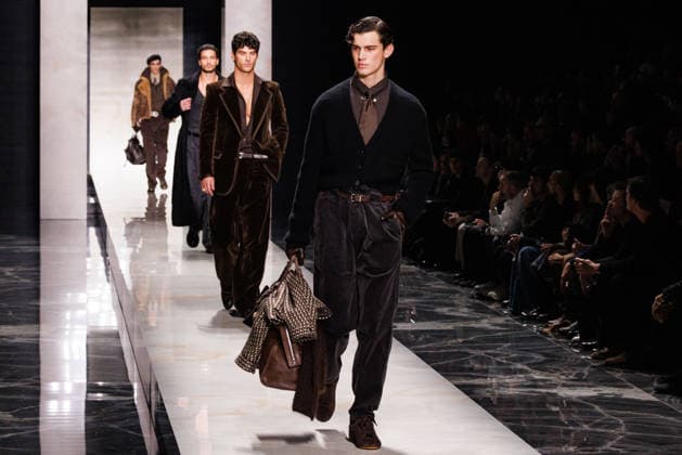 News - Dolce & Gabbana - Runway - Milan Fashion Week - Menswear Fall Winter 2026-2027 A model walks the runway during the Dolce &amp; Gabbana Fall Winter 2026 2027 menswear show at Milan Men s Fashion Week, on January 17, 2026, in Milan, Italy. Photo by Cinzia Camela. Milan Metropol Italy Copyright: xCinziaxCamelax xLiveMediax LPN_2242614