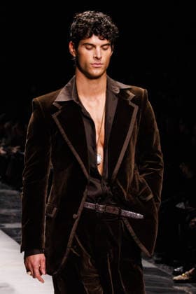 News - Dolce & Gabbana - Runway - Milan Fashion Week - Menswear Fall Winter 2026-2027 A model walks the runway during the Dolce &amp; Gabbana Fall Winter 2026 2027 menswear show at Milan Men s Fashion Week, on January 17, 2026, in Milan, Italy. Photo by Cinzia Camela. Milan Metropol Italy Copyright: xCinziaxCamelax xLiveMediax LPN_2242904