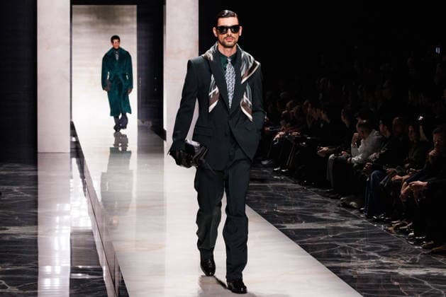 News - Dolce & Gabbana - Runway - Milan Fashion Week - Menswear Fall Winter 2026-2027 A model walks the runway during the Dolce &amp; Gabbana Fall Winter 2026 2027 menswear show at Milan Men s Fashion Week, on January 17, 2026, in Milan, Italy. Photo by Cinzia Camela. Milan Metropol Italy Copyright: xCinziaxCamelax xLiveMediax LPN_2242916