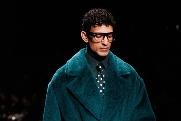 News - Dolce & Gabbana - Runway - Milan Fashion Week - Menswear Fall Winter 2026-2027 A model walks the runway during the Dolce &amp; Gabbana Fall Winter 2026 2027 menswear show at Milan Men s Fashion Week, on January 17, 2026, in Milan, Italy. Photo by Cinzia Camela. Milan Metropol Italy Copyright: xCinziaxCamelax xLiveMediax LPN_2242927