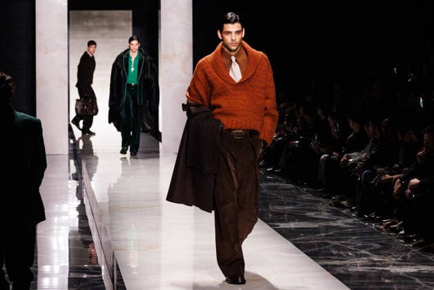 News - Dolce & Gabbana - Runway - Milan Fashion Week - Menswear Fall Winter 2026-2027 A model walks the runway during the Dolce &amp; Gabbana Fall Winter 2026 2027 menswear show at Milan Men s Fashion Week, on January 17, 2026, in Milan, Italy. Photo by Cinzia Camela. Milan Metropol Italy Copyright: xCinziaxCamelax xLiveMediax LPN_2242929