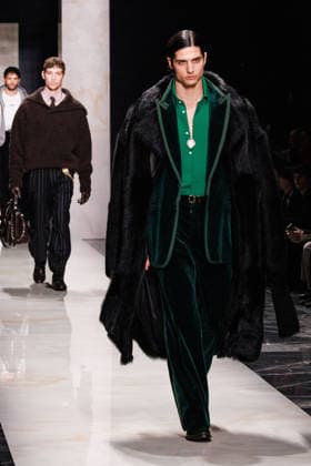 News - Dolce & Gabbana - Runway - Milan Fashion Week - Menswear Fall Winter 2026-2027 A model walks the runway during the Dolce &amp; Gabbana Fall Winter 2026 2027 menswear show at Milan Men s Fashion Week, on January 17, 2026, in Milan, Italy. Photo by Cinzia Camela. Milan Metropol Italy Copyright: xCinziaxCamelax xLiveMediax LPN_2242936