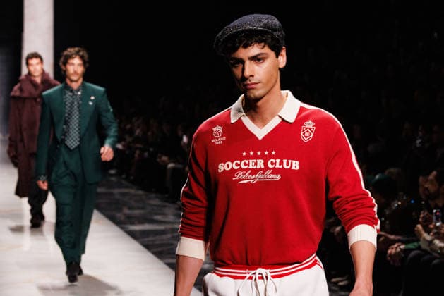 News - Dolce & Gabbana - Runway - Milan Fashion Week - Menswear Fall Winter 2026-2027 A model walks the runway during the Dolce &amp; Gabbana Fall Winter 2026 2027 menswear show at Milan Men s Fashion Week, on January 17, 2026, in Milan, Italy. Photo by Cinzia Camela. Milan Metropol Italy Copyright: xCinziaxCamelax xLiveMediax LPN_2242952