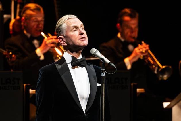 Max Raabe and the Palast Orchester in Duisburg FOR EDITORIAL PURPOSES ONLY EDITORIAL USE ONLY p The singer Max Raabe performs on Saturday evening, 17 01 2026, with his Palast Orchester at the Theater am Marientor in Duisburg Germany NRW Duisburg Copyright MartinxMöller Copyright: MartinxMöller doc846fg76abp117h7vo1vrc ,EDITORIAL USE ONLY Copyright: MartinxMöller