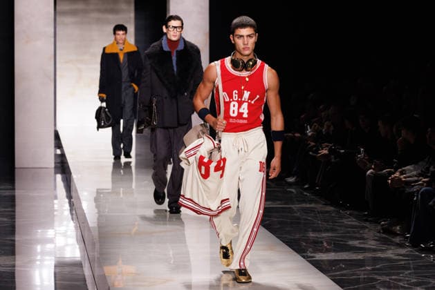 News - Dolce & Gabbana - Runway - Milan Fashion Week - Menswear Fall Winter 2026-2027 A model walks the runway during the Dolce &amp; Gabbana Fall Winter 2026 2027 menswear show at Milan Men s Fashion Week, on January 17, 2026, in Milan, Italy. Photo by Cinzia Camela. Milan Metropol Italy Copyright: xCinziaxCamelax xLiveMediax LPN_2243594