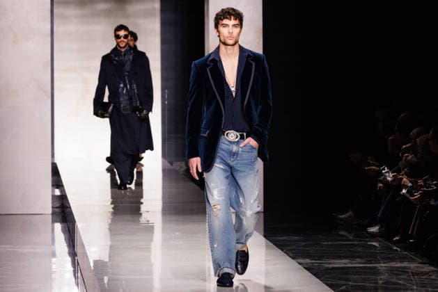 News - Dolce & Gabbana - Runway - Milan Fashion Week - Menswear Fall Winter 2026-2027 A model walks the runway during the Dolce &amp; Gabbana Fall Winter 2026 2027 menswear show at Milan Men s Fashion Week, on January 17, 2026, in Milan, Italy. Photo by Cinzia Camela. Milan Metropol Italy Copyright: xCinziaxCamelax xLiveMediax LPN_2243621