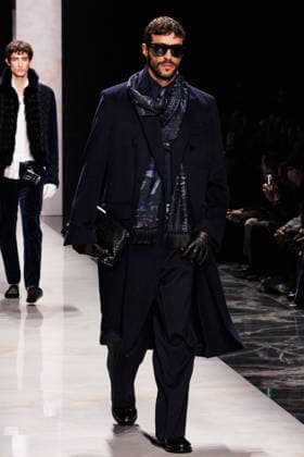 News - Dolce & Gabbana - Runway - Milan Fashion Week - Menswear Fall Winter 2026-2027 A model walks the runway during the Dolce &amp; Gabbana Fall Winter 2026 2027 menswear show at Milan Men s Fashion Week, on January 17, 2026, in Milan, Italy. Photo by Cinzia Camela. Milan Metropol Italy Copyright: xCinziaxCamelax xLiveMediax LPN_2243628