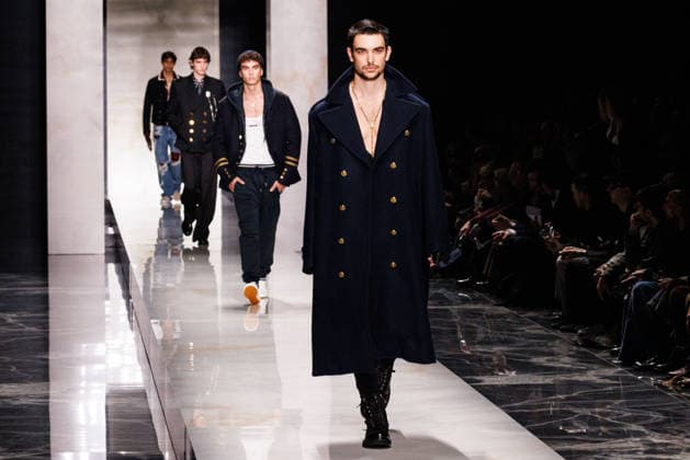 News - Dolce & Gabbana - Runway - Milan Fashion Week - Menswear Fall Winter 2026-2027 A model walks the runway during the Dolce &amp; Gabbana Fall Winter 2026 2027 menswear show at Milan Men s Fashion Week, on January 17, 2026, in Milan, Italy. Photo by Cinzia Camela. Milan Metropol Italy Copyright: xCinziaxCamelax xLiveMediax LPN_2243633