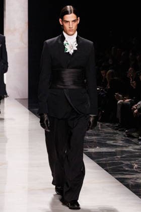 News - Dolce & Gabbana - Runway - Milan Fashion Week - Menswear Fall Winter 2026-2027 A model walks the runway during the Dolce &amp; Gabbana Fall Winter 2026 2027 menswear show at Milan Men s Fashion Week, on January 17, 2026, in Milan, Italy. Photo by Cinzia Camela. Milan Metropol Italy Copyright: xCinziaxCamelax xLiveMediax LPN_2243713