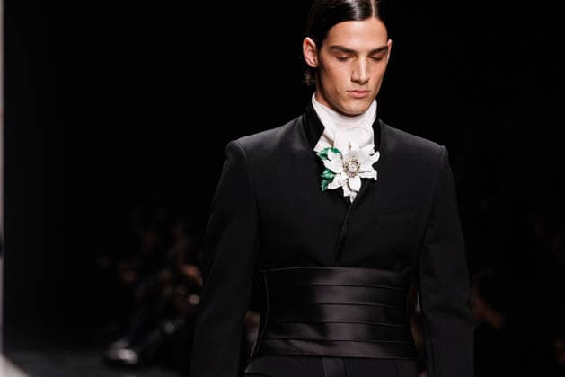 News - Dolce & Gabbana - Runway - Milan Fashion Week - Menswear Fall Winter 2026-2027 A model walks the runway during the Dolce &amp; Gabbana Fall Winter 2026 2027 menswear show at Milan Men s Fashion Week, on January 17, 2026, in Milan, Italy. Photo by Cinzia Camela. Milan Metropol Italy Copyright: xCinziaxCamelax xLiveMediax LPN_2243716