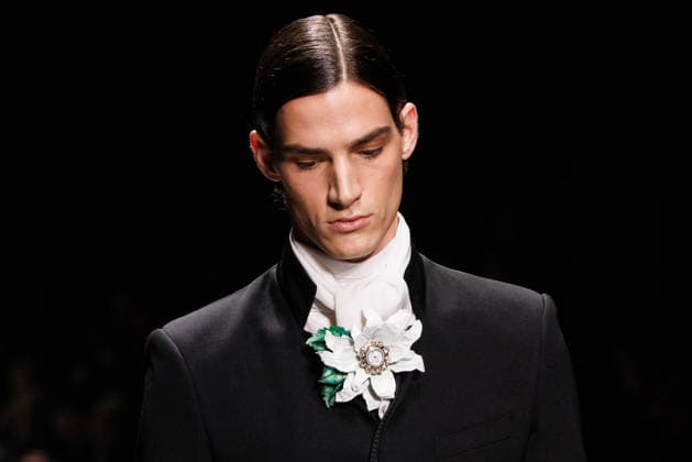 News - Dolce & Gabbana - Runway - Milan Fashion Week - Menswear Fall Winter 2026-2027 A model walks the runway during the Dolce &amp; Gabbana Fall Winter 2026 2027 menswear show at Milan Men s Fashion Week, on January 17, 2026, in Milan, Italy. Photo by Cinzia Camela. Milan Metropol Italy Copyright: xCinziaxCamelax xLiveMediax LPN_2243717