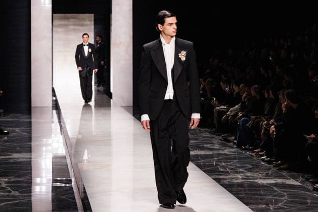 News - Dolce & Gabbana - Runway - Milan Fashion Week - Menswear Fall Winter 2026-2027 A model walks the runway during the Dolce &amp; Gabbana Fall Winter 2026 2027 menswear show at Milan Men s Fashion Week, on January 17, 2026, in Milan, Italy. Photo by Cinzia Camela. Milan Metropol Italy Copyright: xCinziaxCamelax xLiveMediax LPN_2243743