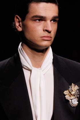 News - Dolce & Gabbana - Runway - Milan Fashion Week - Menswear Fall Winter 2026-2027 A model walks the runway during the Dolce &amp; Gabbana Fall Winter 2026 2027 menswear show at Milan Men s Fashion Week, on January 17, 2026, in Milan, Italy. Photo by Cinzia Camela. Milan Metropol Italy Copyright: xCinziaxCamelax xLiveMediax LPN_2243747