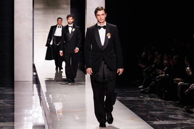 News - Dolce & Gabbana - Runway - Milan Fashion Week - Menswear Fall Winter 2026-2027 A model walks the runway during the Dolce &amp; Gabbana Fall Winter 2026 2027 menswear show at Milan Men s Fashion Week, on January 17, 2026, in Milan, Italy. Photo by Cinzia Camela. Milan Metropol Italy Copyright: xCinziaxCamelax xLiveMediax LPN_2243757