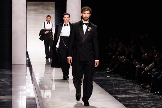 News - Dolce & Gabbana - Runway - Milan Fashion Week - Menswear Fall Winter 2026-2027 A model walks the runway during the Dolce &amp; Gabbana Fall Winter 2026 2027 menswear show at Milan Men s Fashion Week, on January 17, 2026, in Milan, Italy. Photo by Cinzia Camela. Milan Metropol Italy Copyright: xCinziaxCamelax xLiveMediax LPN_2243767