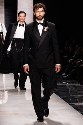 News - Dolce & Gabbana - Runway - Milan Fashion Week - Menswear Fall Winter 2026-2027 A model walks the runway during the Dolce &amp; Gabbana Fall Winter 2026 2027 menswear show at Milan Men s Fashion Week, on January 17, 2026, in Milan, Italy. Photo by Cinzia Camela. Milan Metropol Italy Copyright: xCinziaxCamelax xLiveMediax LPN_2243772