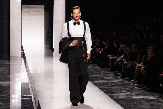 News - Dolce & Gabbana - Runway - Milan Fashion Week - Menswear Fall Winter 2026-2027 A model walks the runway during the Dolce &amp; Gabbana Fall Winter 2026 2027 menswear show at Milan Men s Fashion Week, on January 17, 2026, in Milan, Italy. Photo by Cinzia Camela. Milan Metropol Italy Copyright: xCinziaxCamelax xLiveMediax LPN_2243795