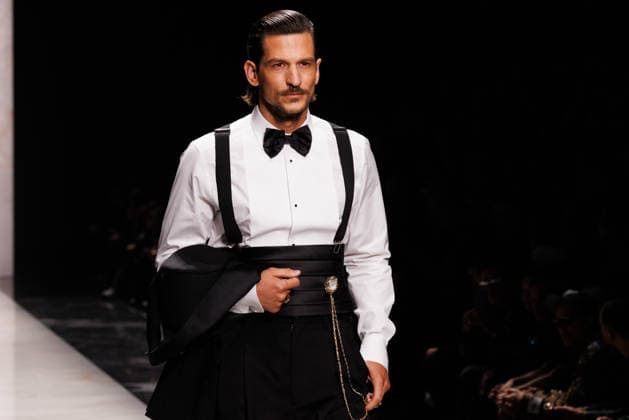 News - Dolce & Gabbana - Runway - Milan Fashion Week - Menswear Fall Winter 2026-2027 A model walks the runway during the Dolce &amp; Gabbana Fall Winter 2026 2027 menswear show at Milan Men s Fashion Week, on January 17, 2026, in Milan, Italy. Photo by Cinzia Camela. Milan Metropol Italy Copyright: xCinziaxCamelax xLiveMediax LPN_2243803