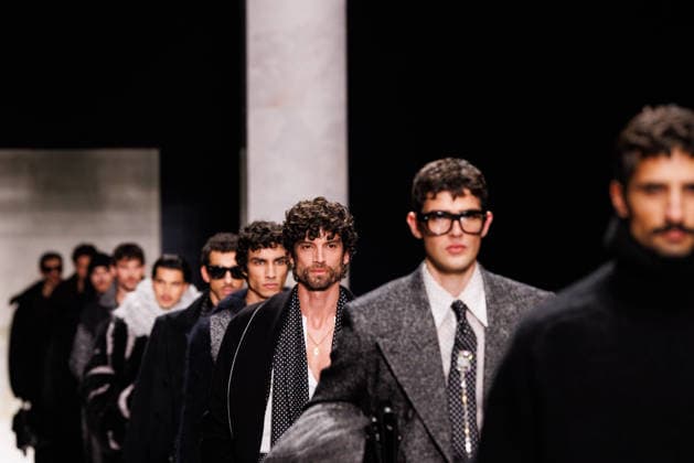 News - Dolce & Gabbana - Runway - Milan Fashion Week - Menswear Fall Winter 2026-2027 Model walk the runway for the finale during the Dolce &amp; Gabbana Fall Winter 2026 2027 menswear show at Milan Men s Fashion Week, on January 17, 2026, in Milan, Italy. Photo by Cinzia Camela. Milan Metropol Italy Copyright: xCinziaxCamelax xLiveMediax LPN_2243825