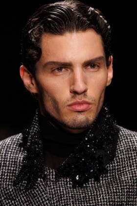 News - Dolce & Gabbana - Runway - Milan Fashion Week - Menswear Fall Winter 2026-2027 A model walks the runway during the Dolce &amp; Gabbana Fall Winter 2026 2027 menswear show at Milan Men s Fashion Week, on January 17, 2026, in Milan, Italy. Photo by Cinzia Camela. Milan Metropol Italy Copyright: xCinziaxCamelax xLiveMediax LPN_2243844