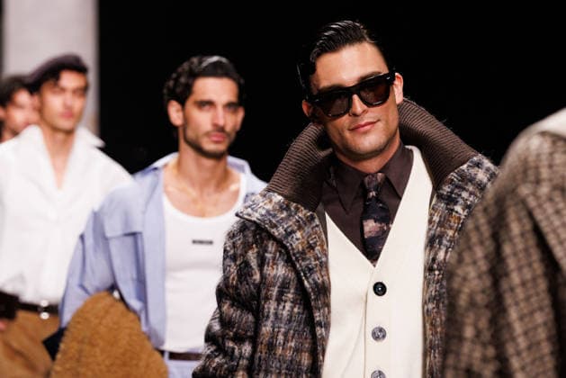 News - Dolce & Gabbana - Runway - Milan Fashion Week - Menswear Fall Winter 2026-2027 Model walk the runway for the finale during the Dolce &amp; Gabbana Fall Winter 2026 2027 menswear show at Milan Men s Fashion Week, on January 17, 2026, in Milan, Italy. Photo by Cinzia Camela. Milan Metropol Italy Copyright: xCinziaxCamelax xLiveMediax LPN_2243866