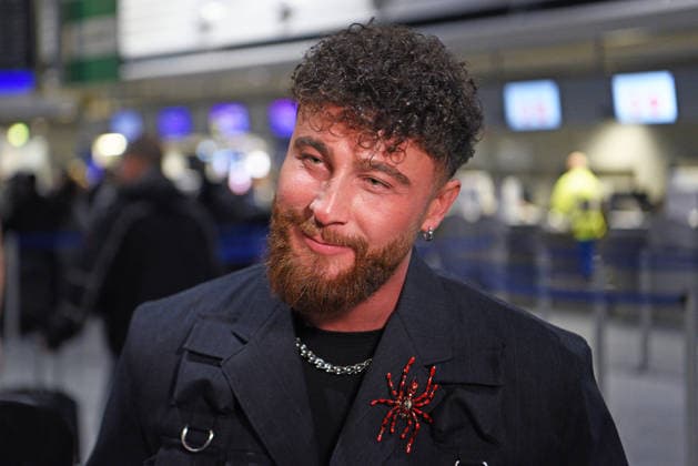 Umut Tekin Departure of the candidates of the RTL TV show ICH BIN EIN STAR, HOLT MICH HIER RAUS at Frankfurt Airport in Frankfurt am Main on 17 01 2026