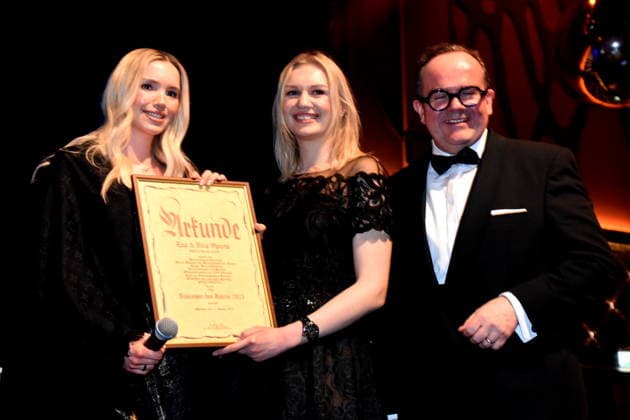 Newcomer of the Year Ena Operta and Nira Operta, BYENA Beauty GmbH Clemens Baumgaertner CSU Local Government Officer a D Mayor Candidate Munich 17 01 2026 Paulaner am Nockherberg Muenchner Gschichten CSU Schwarzweiss Ball Photo Munich