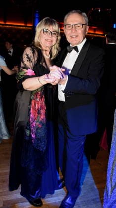 Dr. Evelyne Menges CSU Stadtraetin Reiner Roesch Munich 17 01 2026 Paulaner am Nockherberg Muenchner Gschichten Schwarzweiss Ball Foto Muenchen