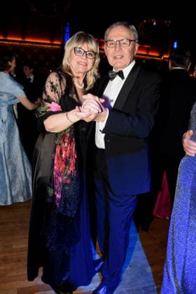 Dr. Evelyne Menges CSU Stadtraetin Reiner Roesch Munich 17 01 2026 Paulaner am Nockherberg Muenchner Gschichten Schwarzweiss Ball Foto Muenchen