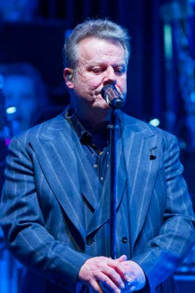 Henri Schmidt of Die Prinzen live at a concert of the Symphonica Tour for the 35th anniversary of the band with the orchestra of the Thüringen Philharmonie Gotha Eisenach in the Kuppelsaal Hannover, 17 01 2026 Foto:xU.xStammx xFuturexImagex prinzen_6120