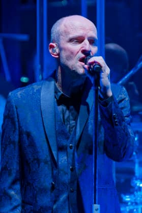 Wolfgang Lenk of Die Prinzen live at a concert of the Symphonica Tour for the 35th anniversary of the band with the orchestra of the Thüringen Philharmonie Gotha Eisenach in the Kuppelsaal Hannover, 17 01 2026 Foto:xU.xStammx xFuturexImagex prinzen_6124